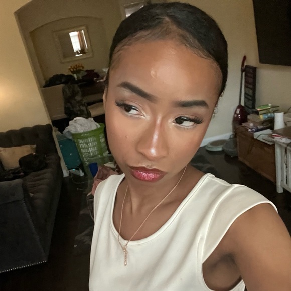 Meet your Posher, Zaria - Picture 11 of 15